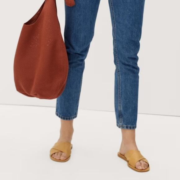 Everlane NWT Day Crossover Leather Sandal Light Taupe Crisscross Flat Women's 8 - Picture 3 of 12